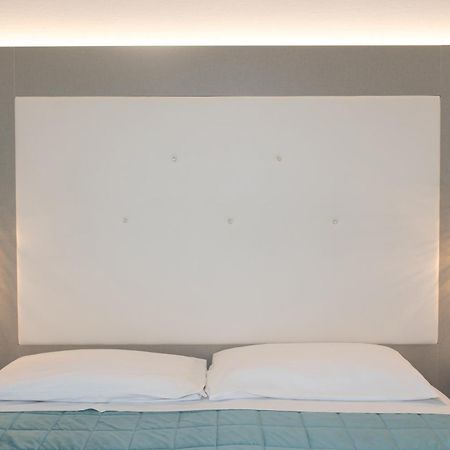 לידו די ג'סולו Hotel & Aparthotel Carinthia S מראה חיצוני תמונה